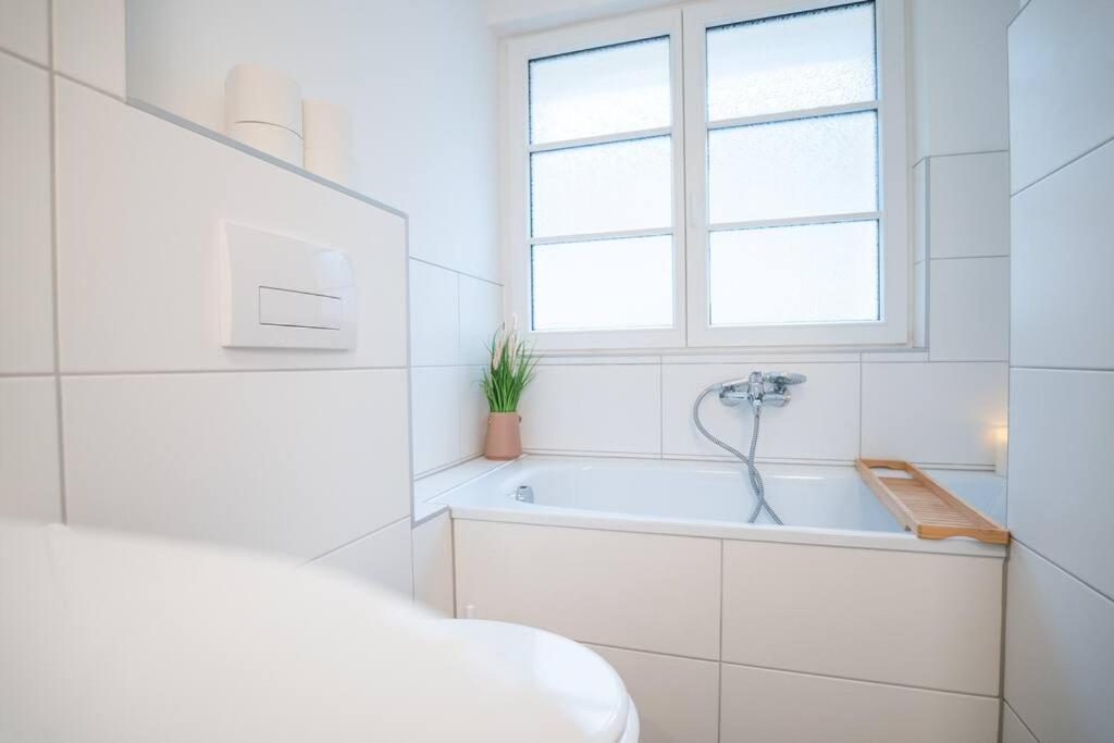Ferienwohnung Gemuetliche Oase Im Denkmal Bonnigheim Exterior foto