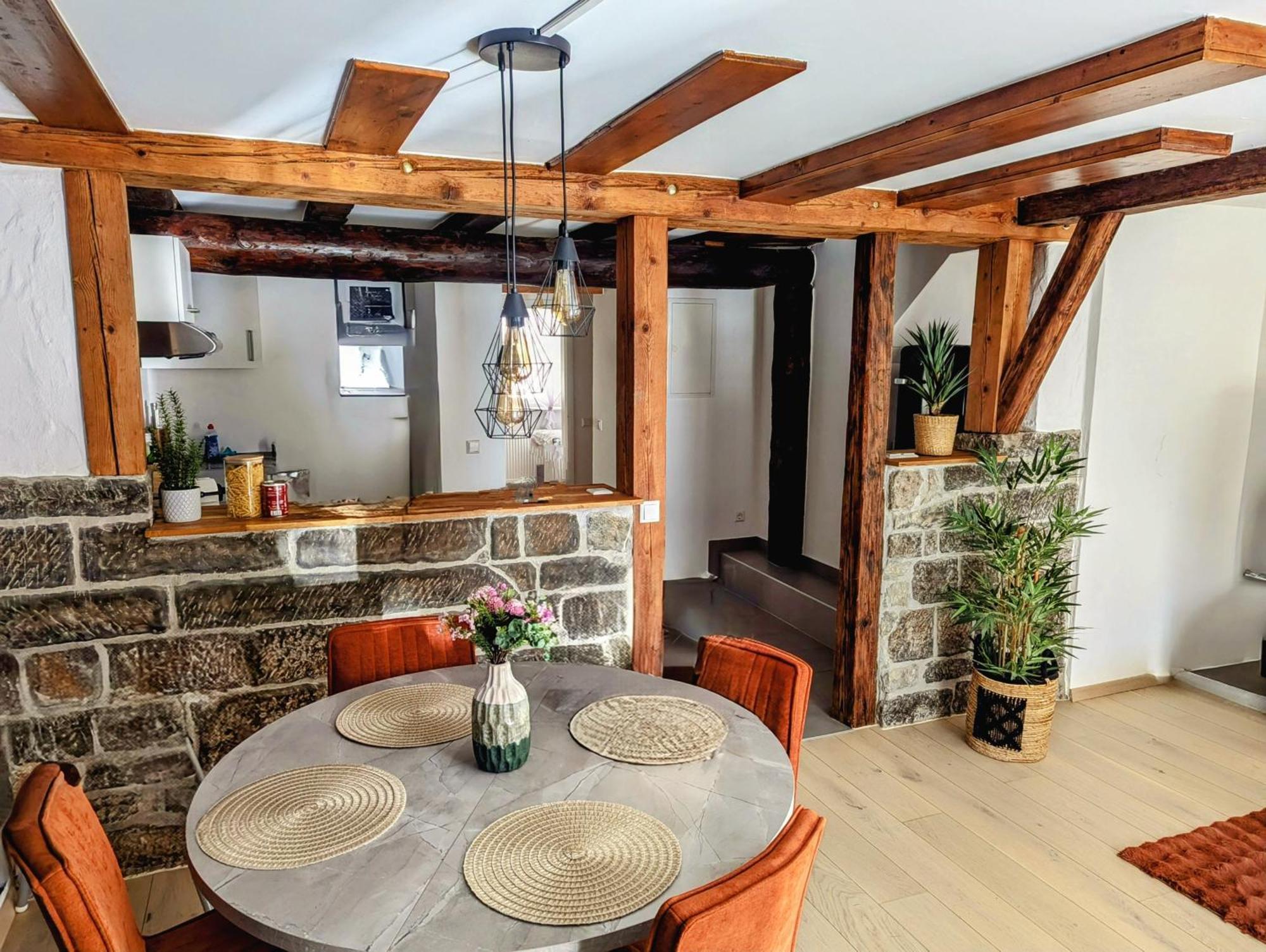 Ferienwohnung Gemuetliche Oase Im Denkmal Bonnigheim Exterior foto